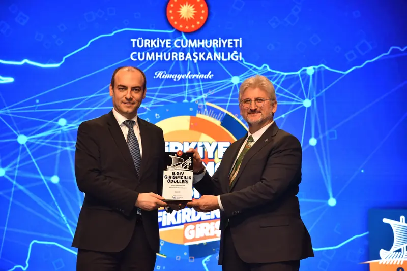 Entrepreneurship Awards ceremony photograph — GİV